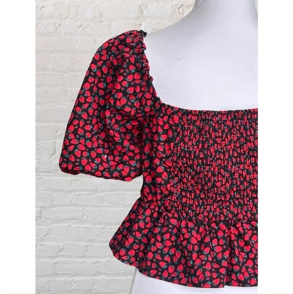 Band of the Free Strawberry Tie-Front Crop Top size large - Picture 6 of 16